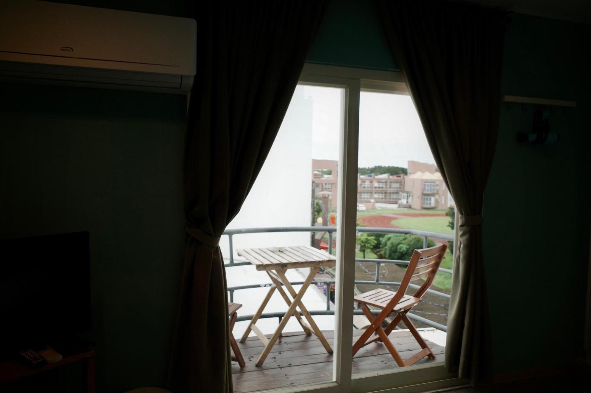 海中天旅店 Sea Of The World B&B Kenting Dış mekan fotoğraf
